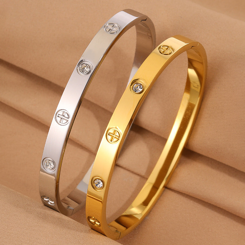 Holy Cross - Narrow Torque - 3